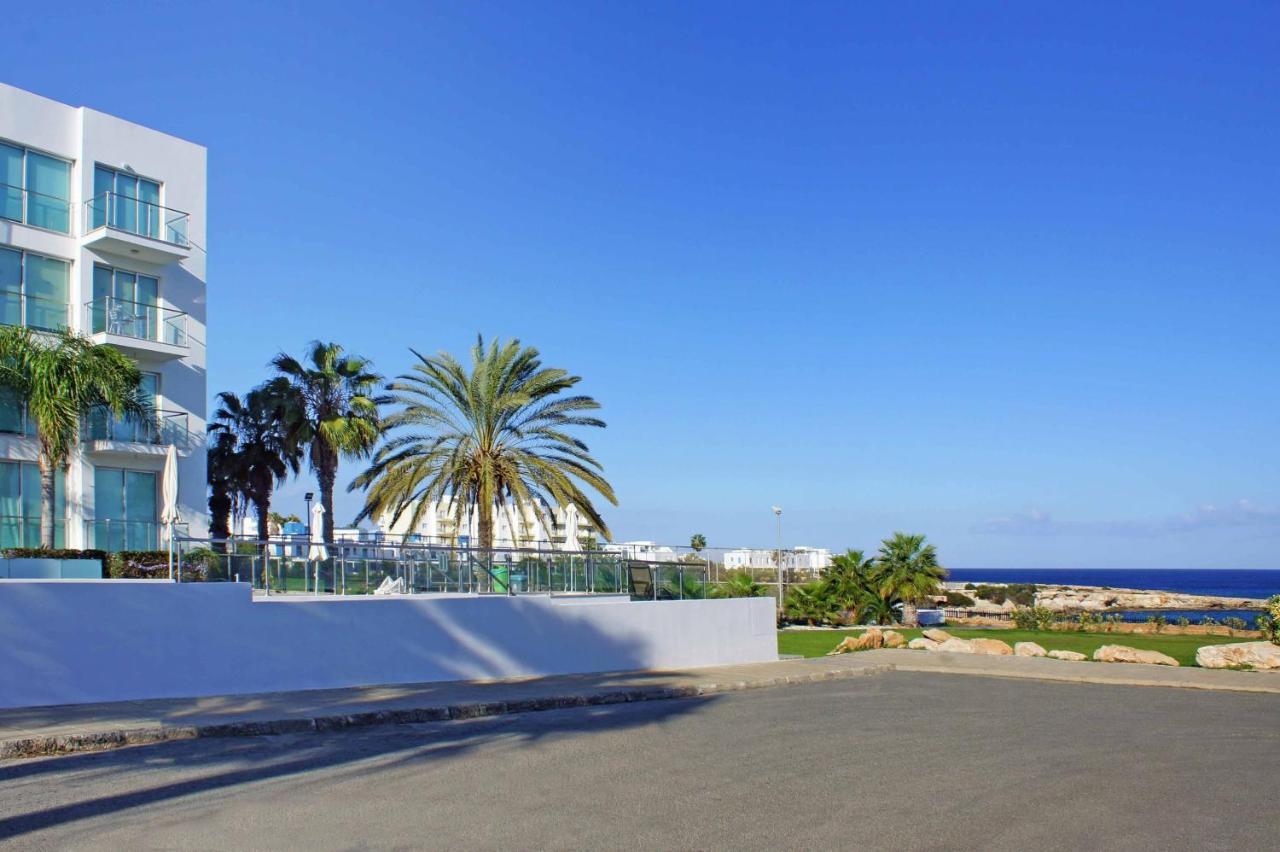 Diana - Coralli Beachfront Apartment Protaras Eksteriør billede