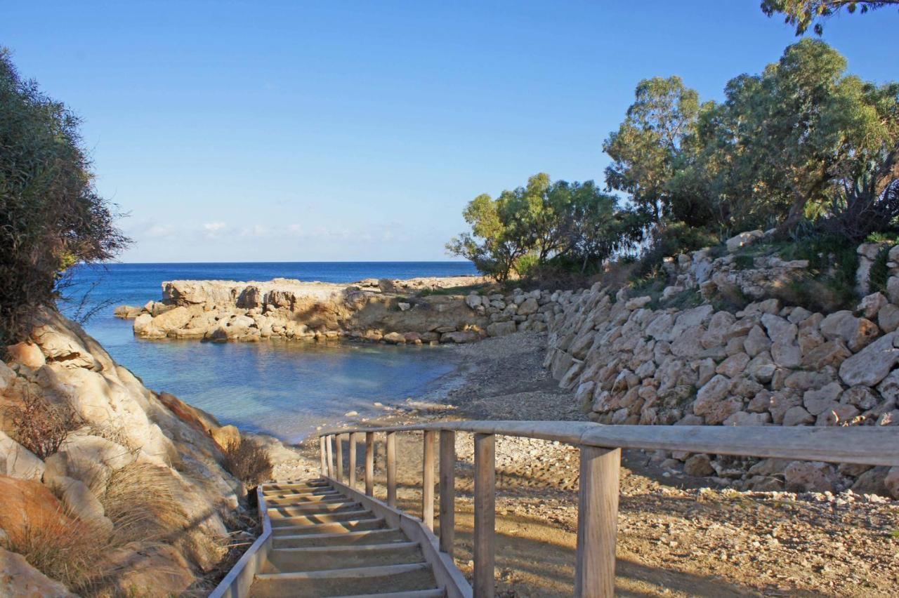 Diana - Coralli Beachfront Apartment Protaras Eksteriør billede