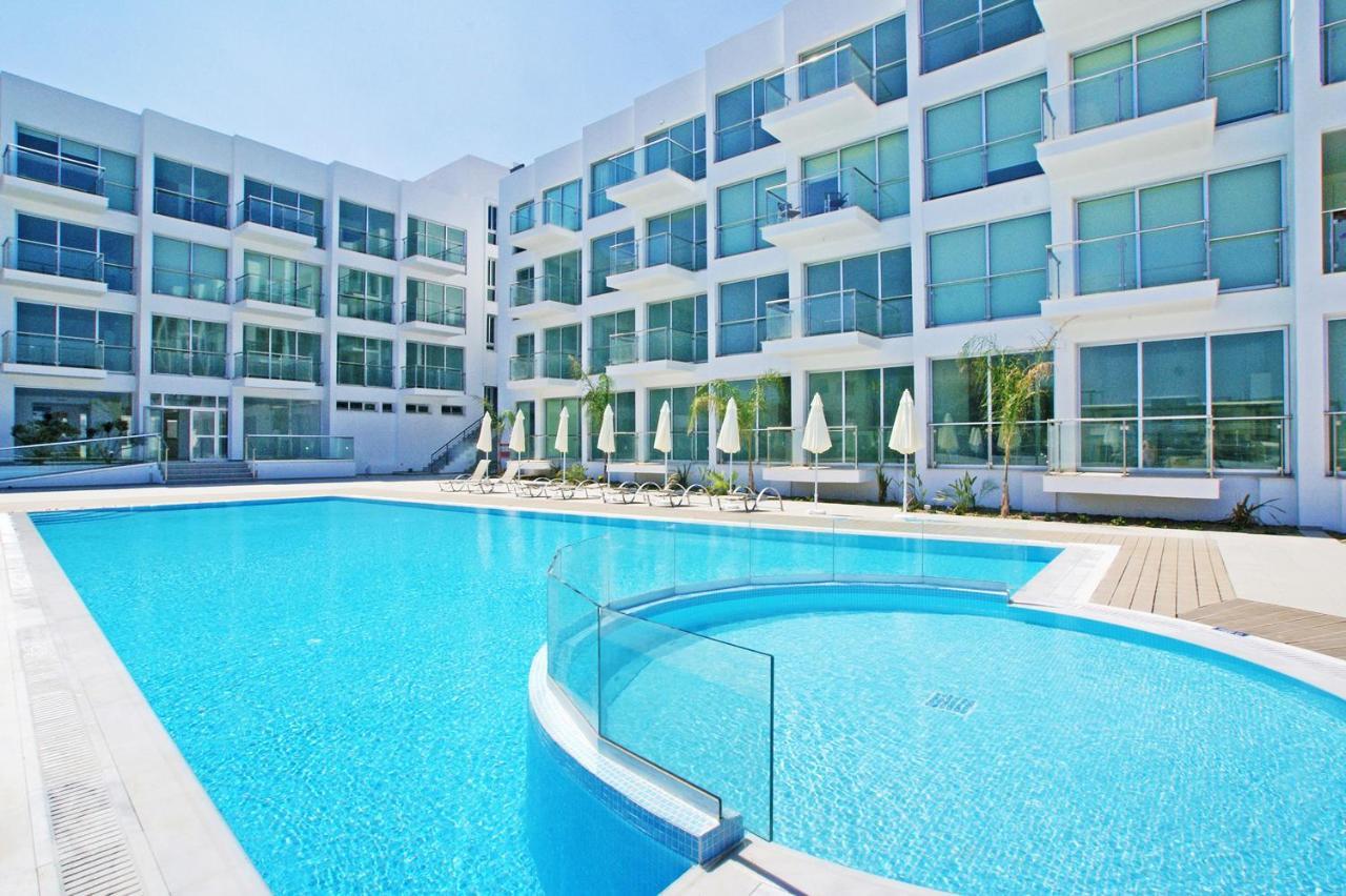 Diana - Coralli Beachfront Apartment Protaras Eksteriør billede